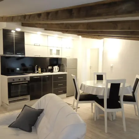 Apartment Zera